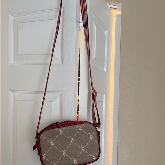 Elegant Red and Brown Crossbody Bag - Picture 2 of 2